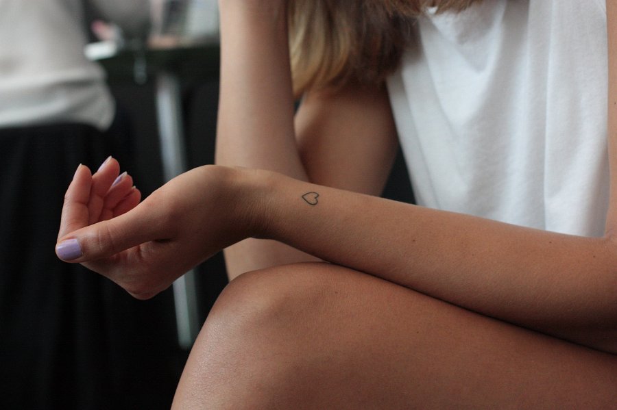minimalistyczne tatuaże są i zawsze będą modne